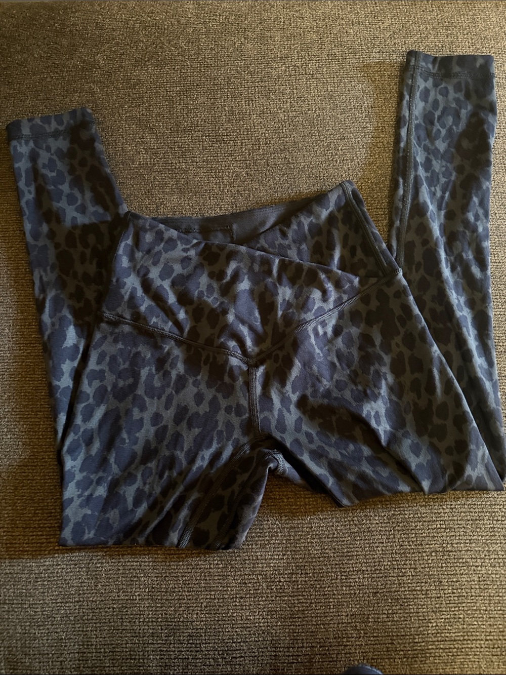 Victoria's Secret Crossover Leggings in Charcoal Leopard
